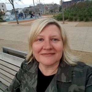 Meet your Posher, Lesley